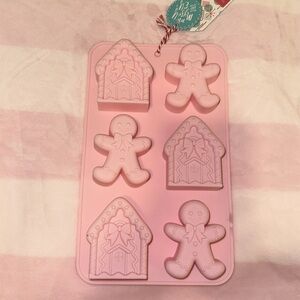 NWT Pink Christmas Gingerbread Treat Baking‎ Silicone Mold